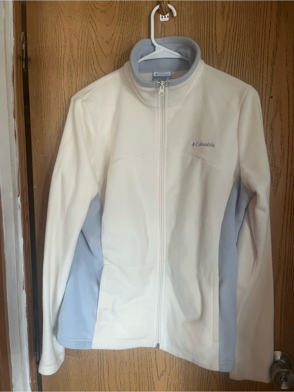 Columbia Cream and Light Blue Full-Zip Teddy Fleece Jacket